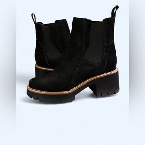 Dolce Vita Halina Black suede boots with block heel.